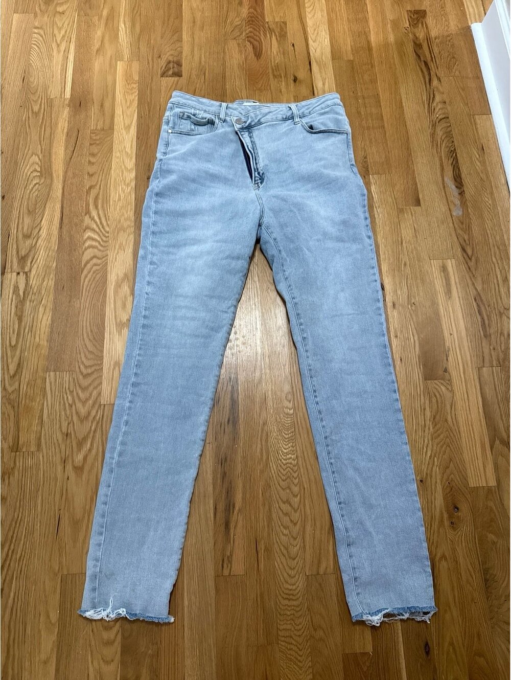 Risen Jeans Light Wash Raw Hem 2XL